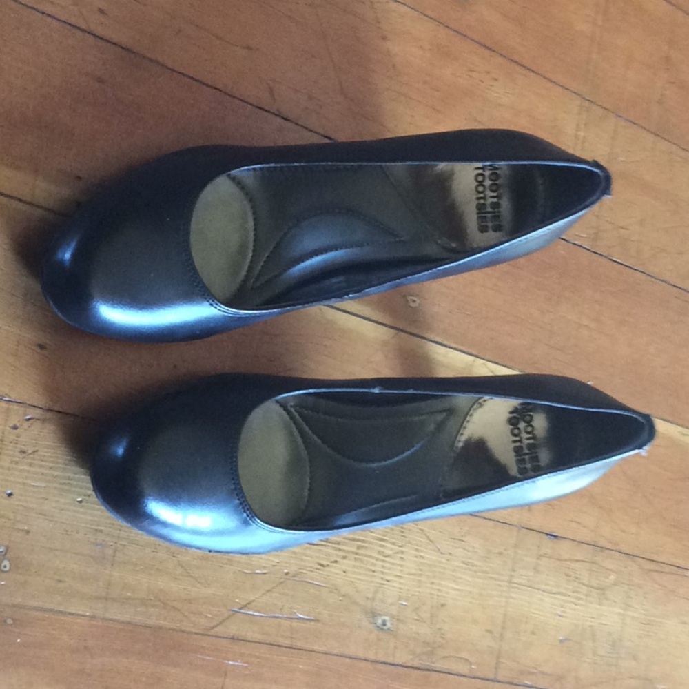 Mootsies Tootsies black 3” heels